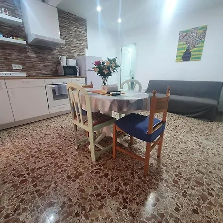 Genius Apartment *